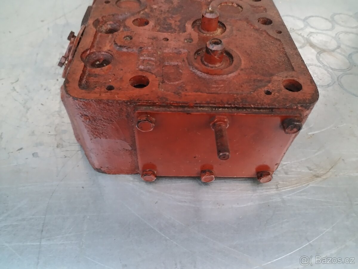 Hlava na Zetor 25 - 4