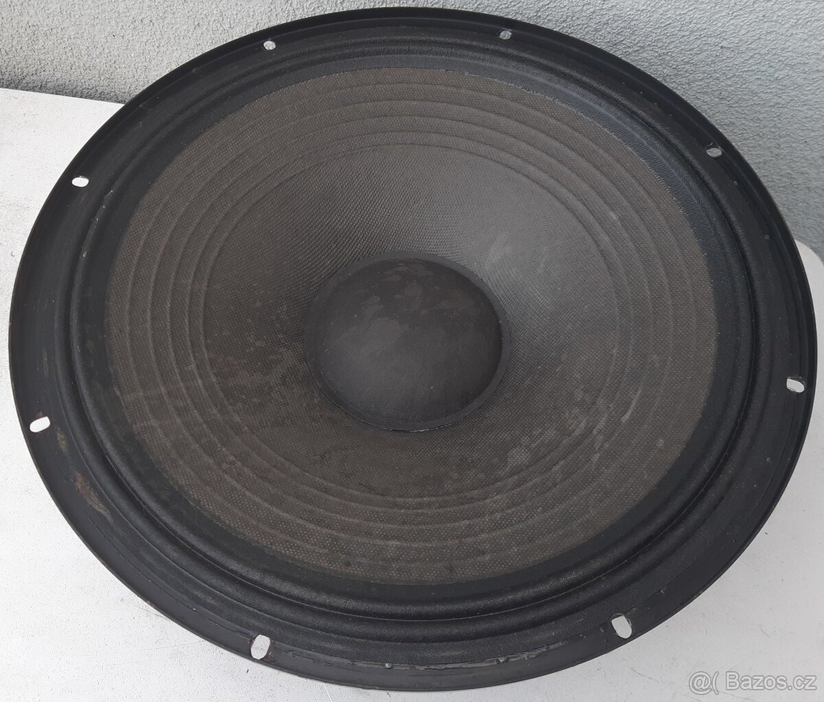 Reprobedna pro baskytaru bez zesilovače s repro. EMINENCE - 4