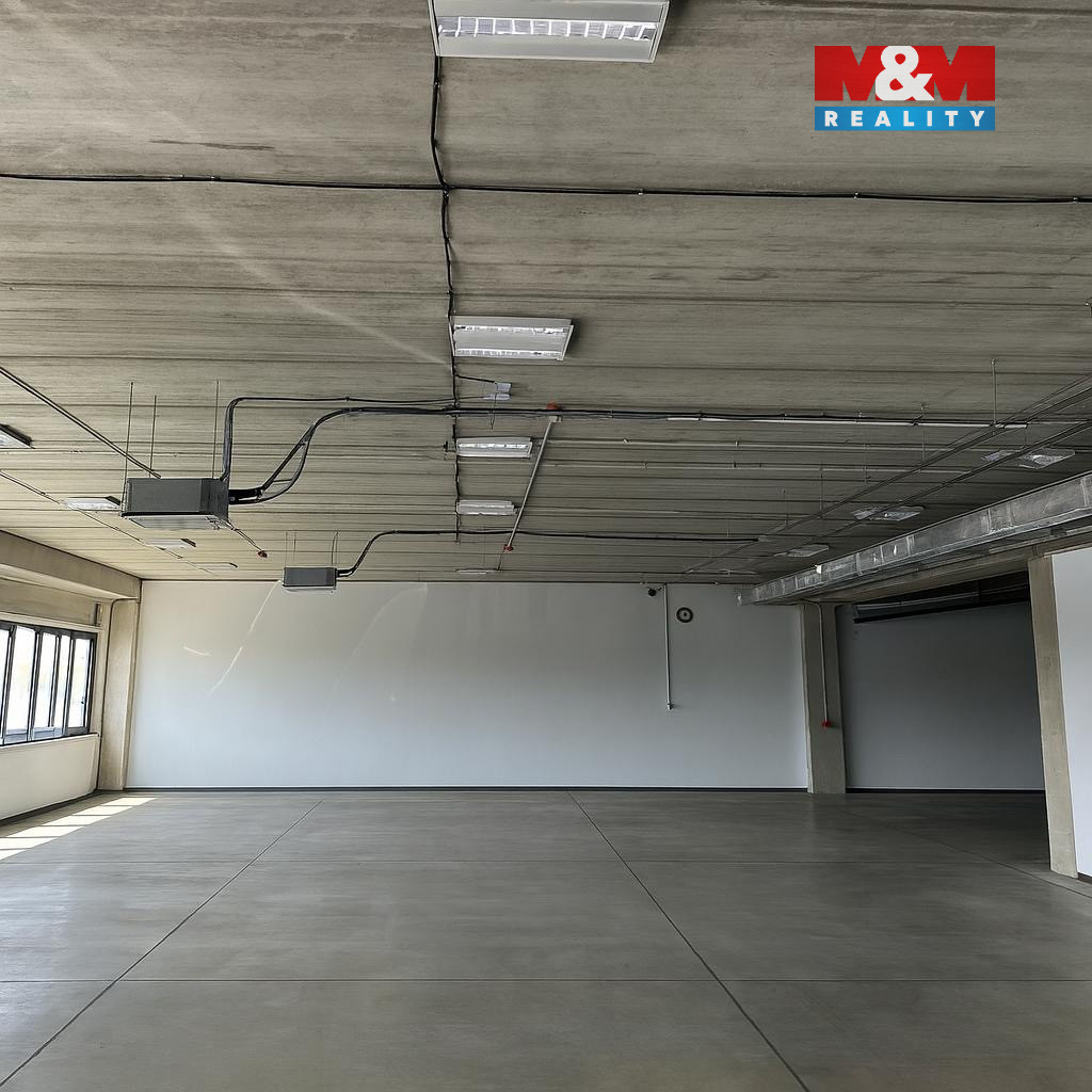 Pronájem multifunkčního objektu, 829 m², Nupaky ul. Komerční - 4