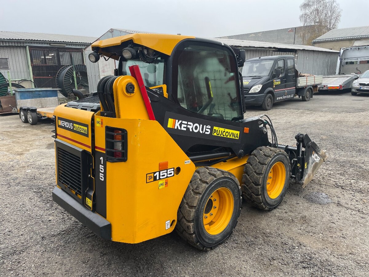 Smykový nakladač JCB 155 - 4