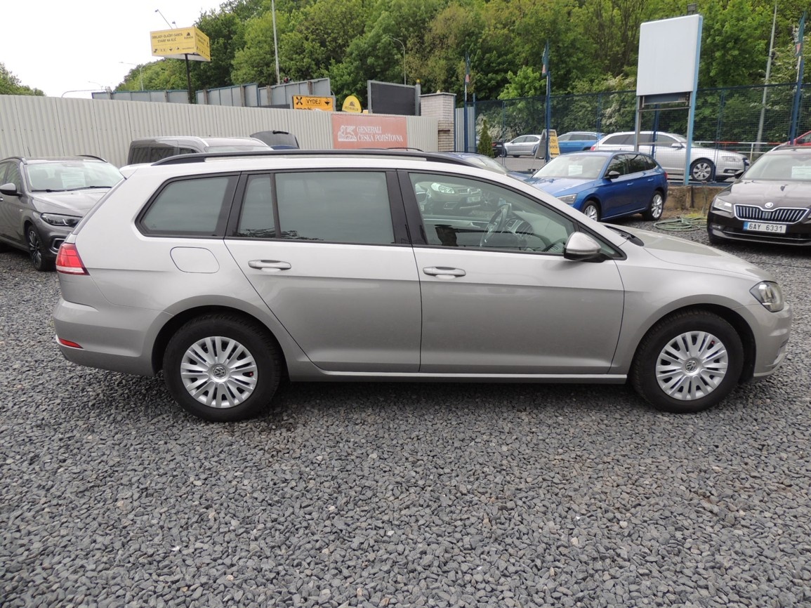 VW Golf Variant 1.6TDi,85kw,2018,2.maj.-21%DPH - 4
