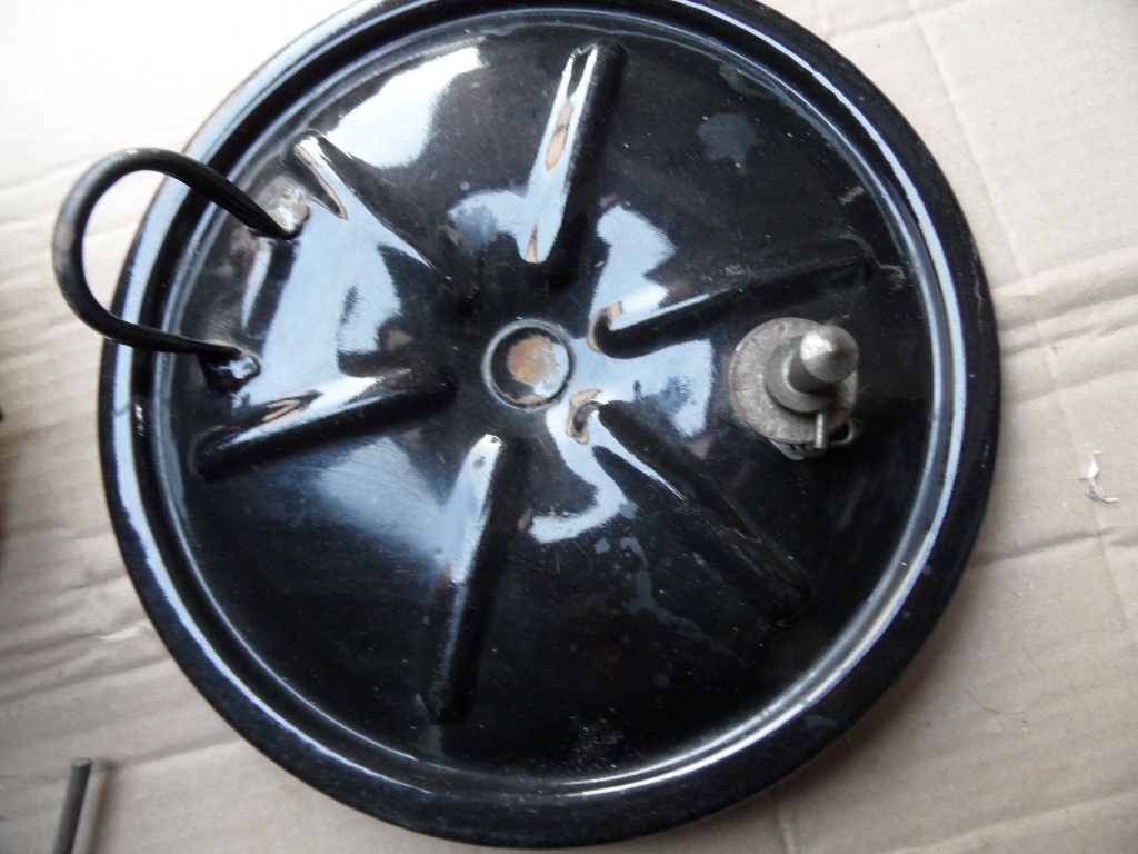 Starý smaltovaný tlakový hrnec - 4