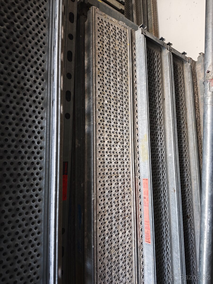 Prodám lešení Layher blitz 109, široké rámy na 3 podlahy - 4