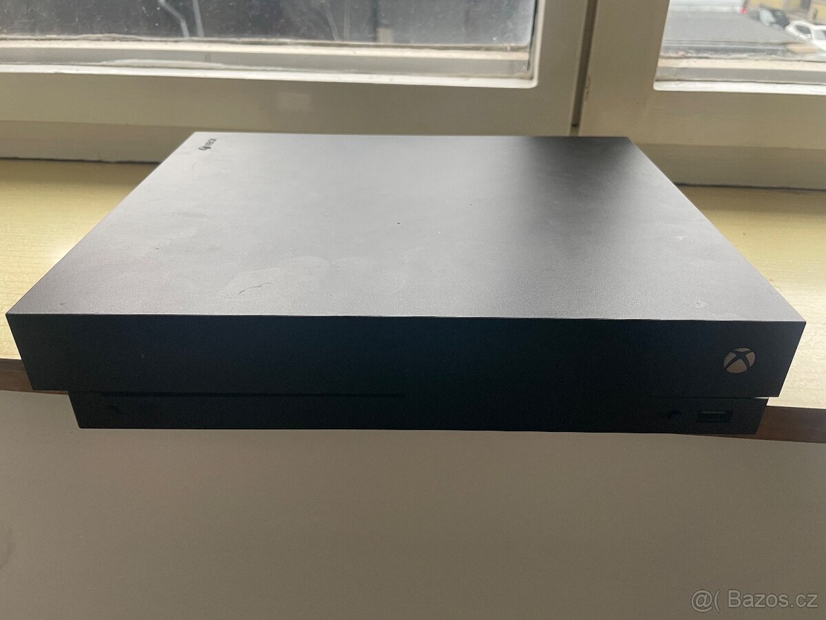 Xbox One X - 1Tb - 4