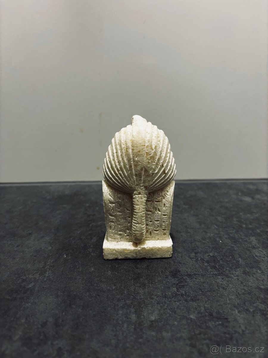 Soška egyptského faraona – dekorativní replika z kamene - 4