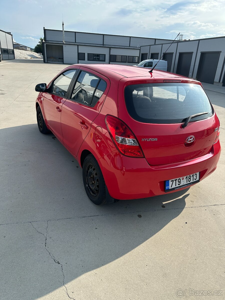 Hyundai i20, r.v. 2011, 64 000km - 4