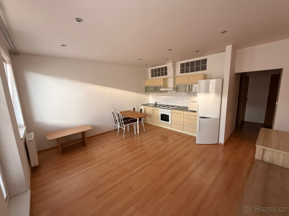 Pronájem bytu 3+kk,74m2 Otrokovice - 4