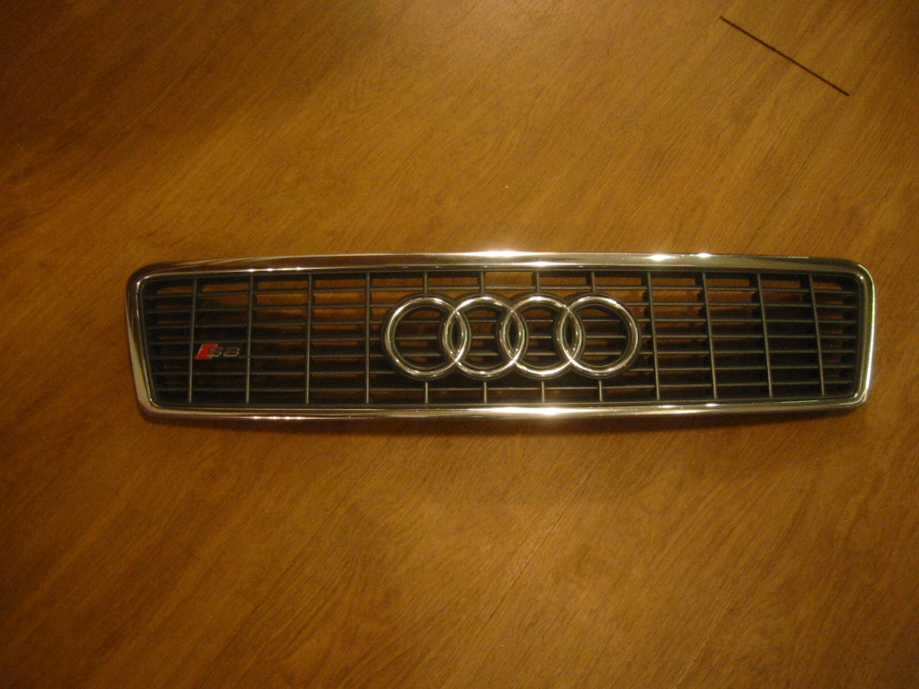 AUDI A8, S8 D2 - přední maska + mřížka 1999 - 2002 - 4