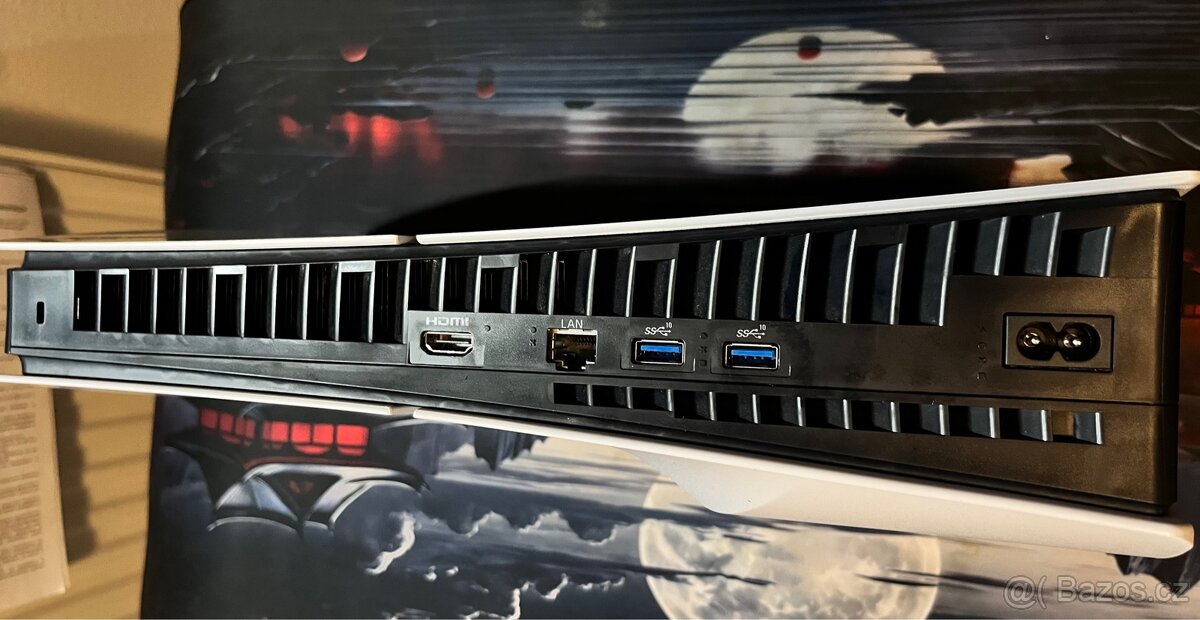 Prodám PS5 ŠLÍM Disková verze - 4