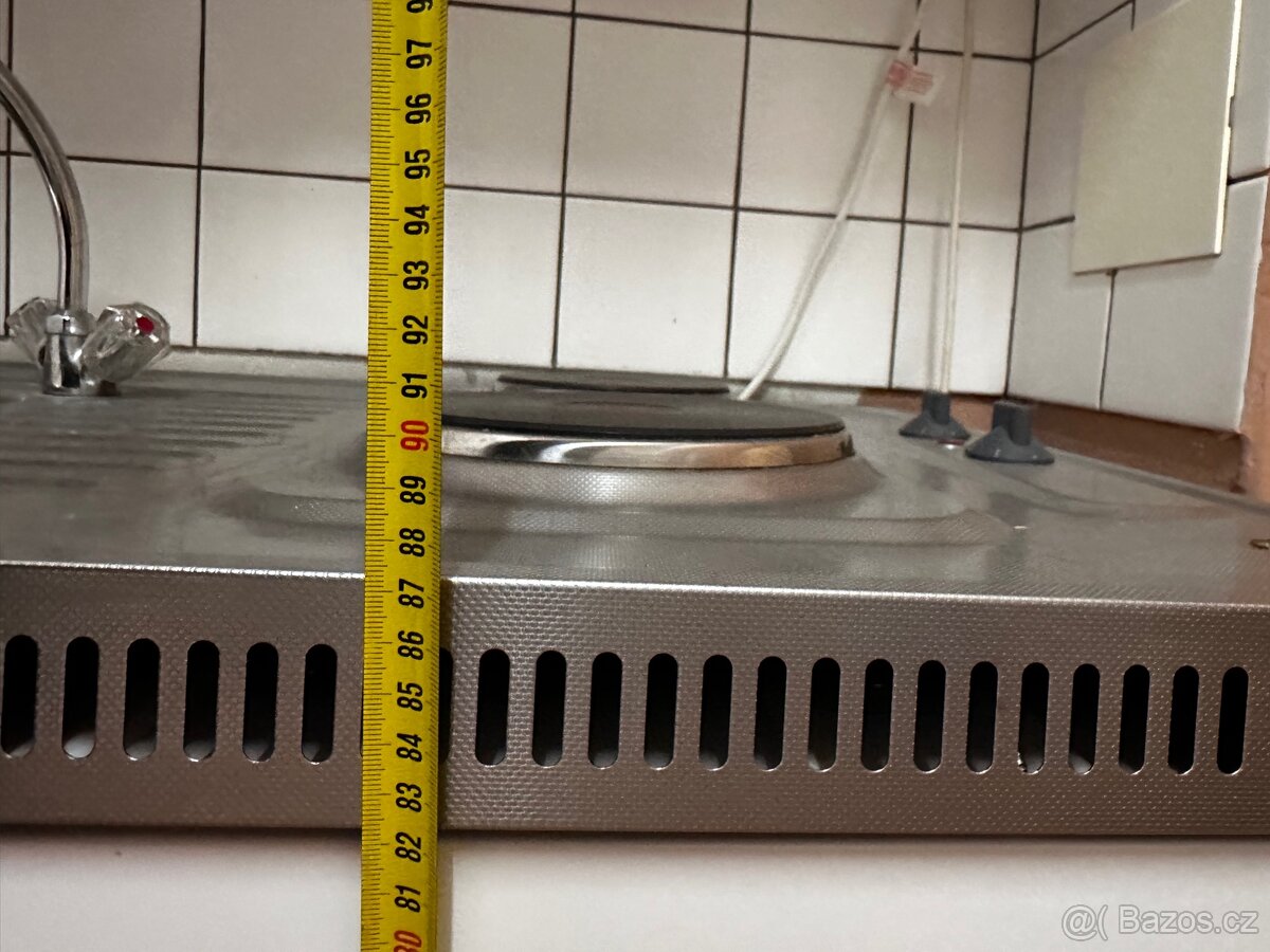 Malá kuchyňska linka - sektor - 4