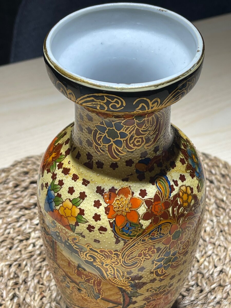 Stará čínská váza s malovanými motivy - 4