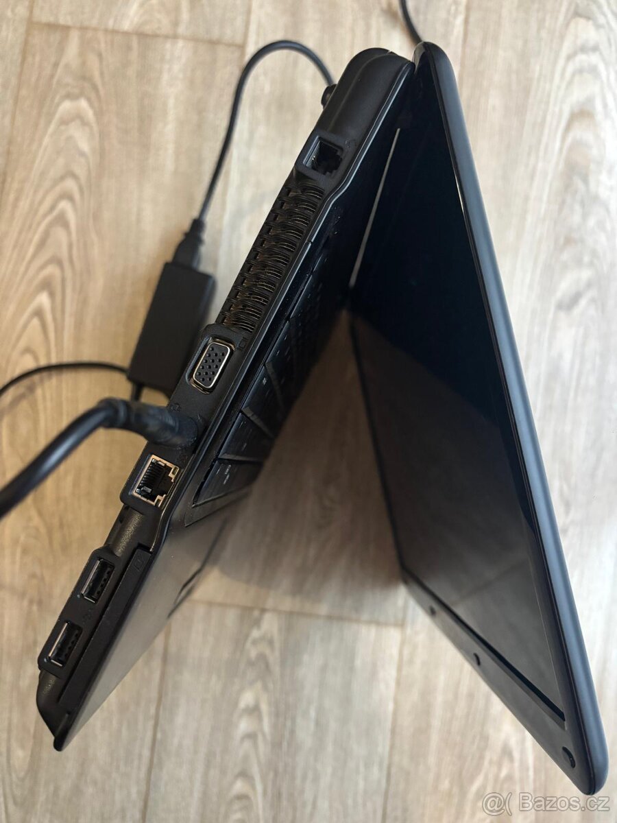 Funkční notebook HP s grafikou ATI Radeon - 4