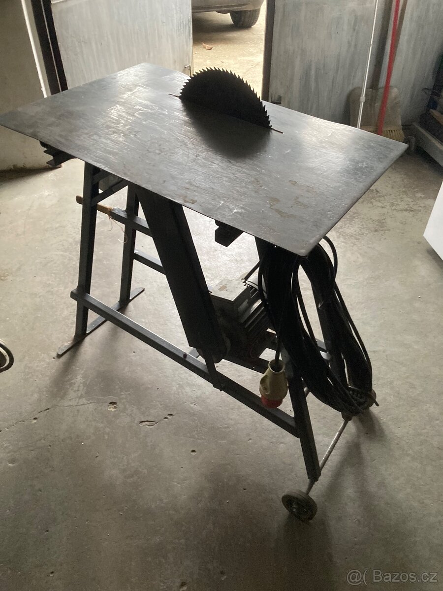 Pila kotoučová se stolem - 4