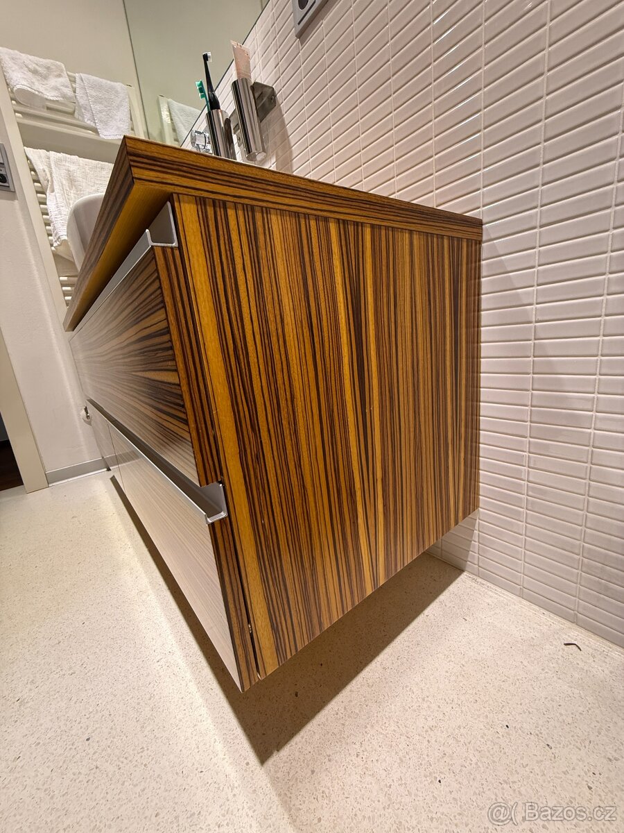 Zebrano koupelnová skříňka - 4