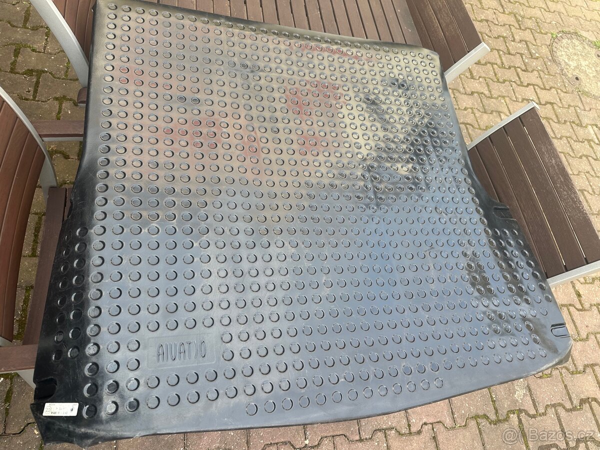 Škoda Octavia II vana do kufru - 4