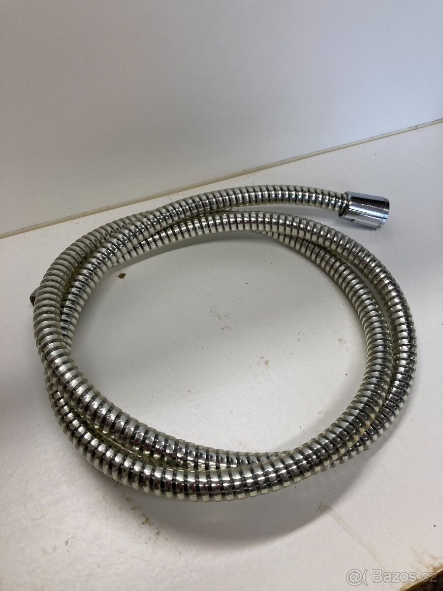 Sprchová baterie na zeď s hadicí - 4