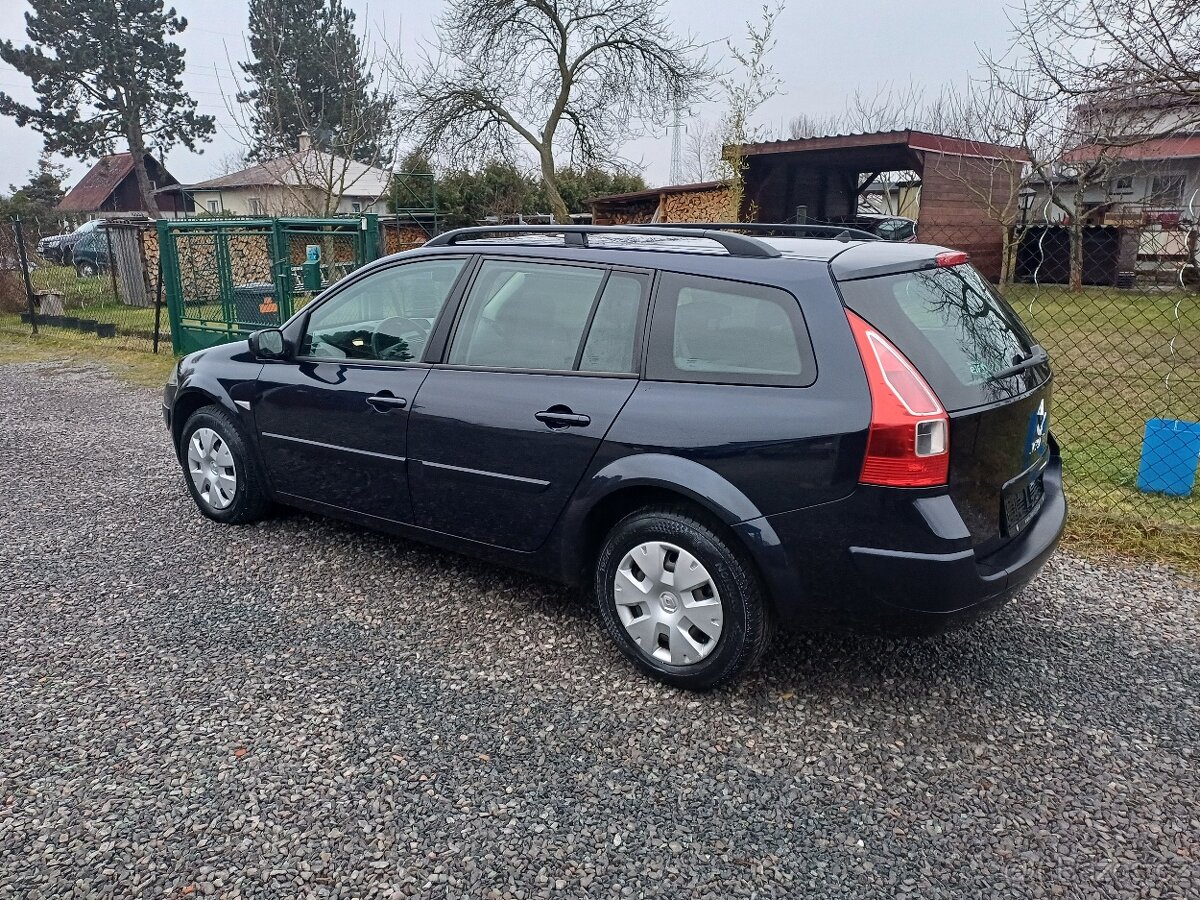 1. MAJITEL...Renault Megane 1.6 16V rok 2009 - 4