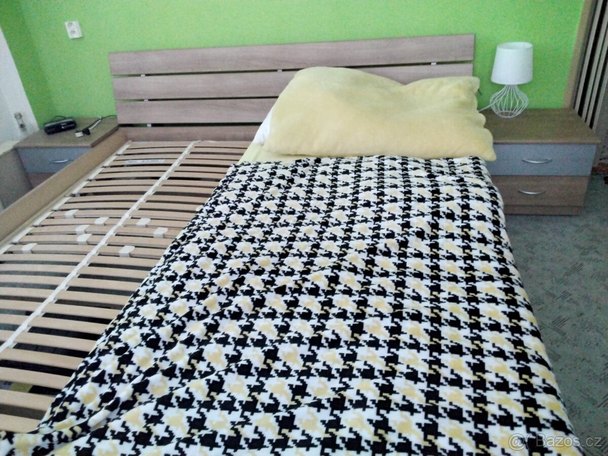 Prodám ložnici, kvalitní rošty a matrace. - 4