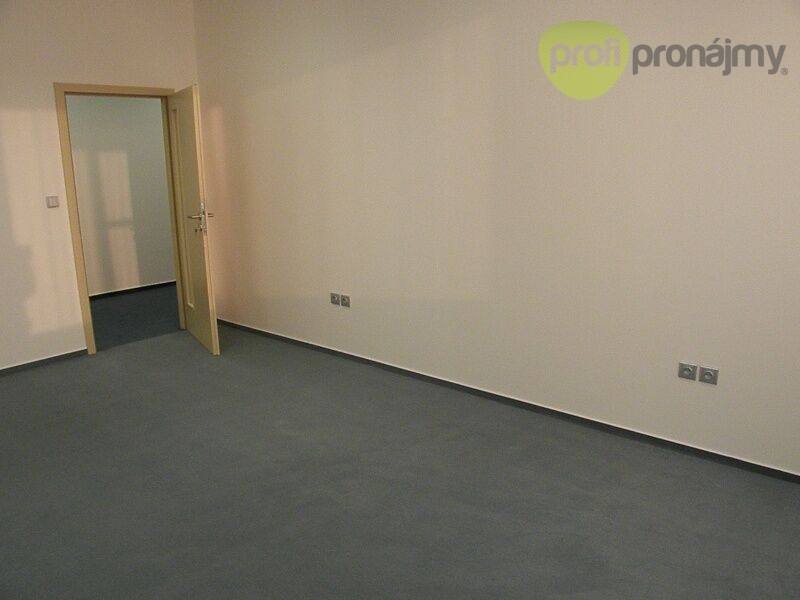 Pronájem kanceláře 84 m² - 4