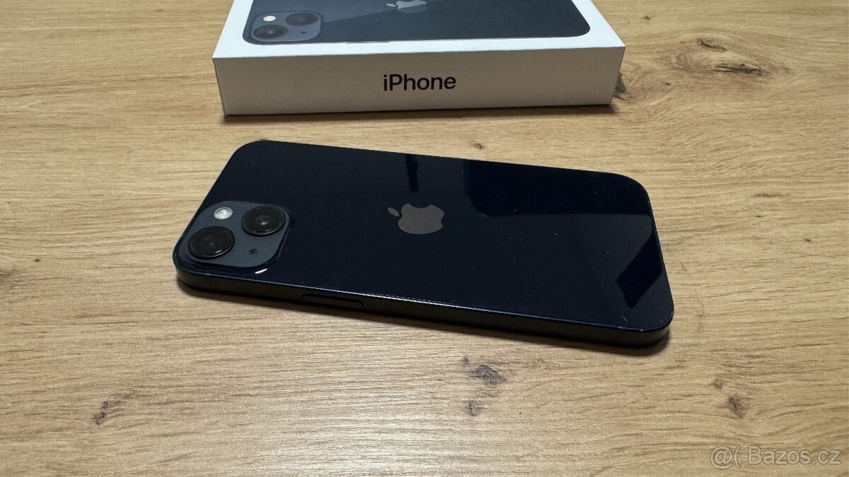 Apple iPhone 13 256GB, cena 4800Kč - 4