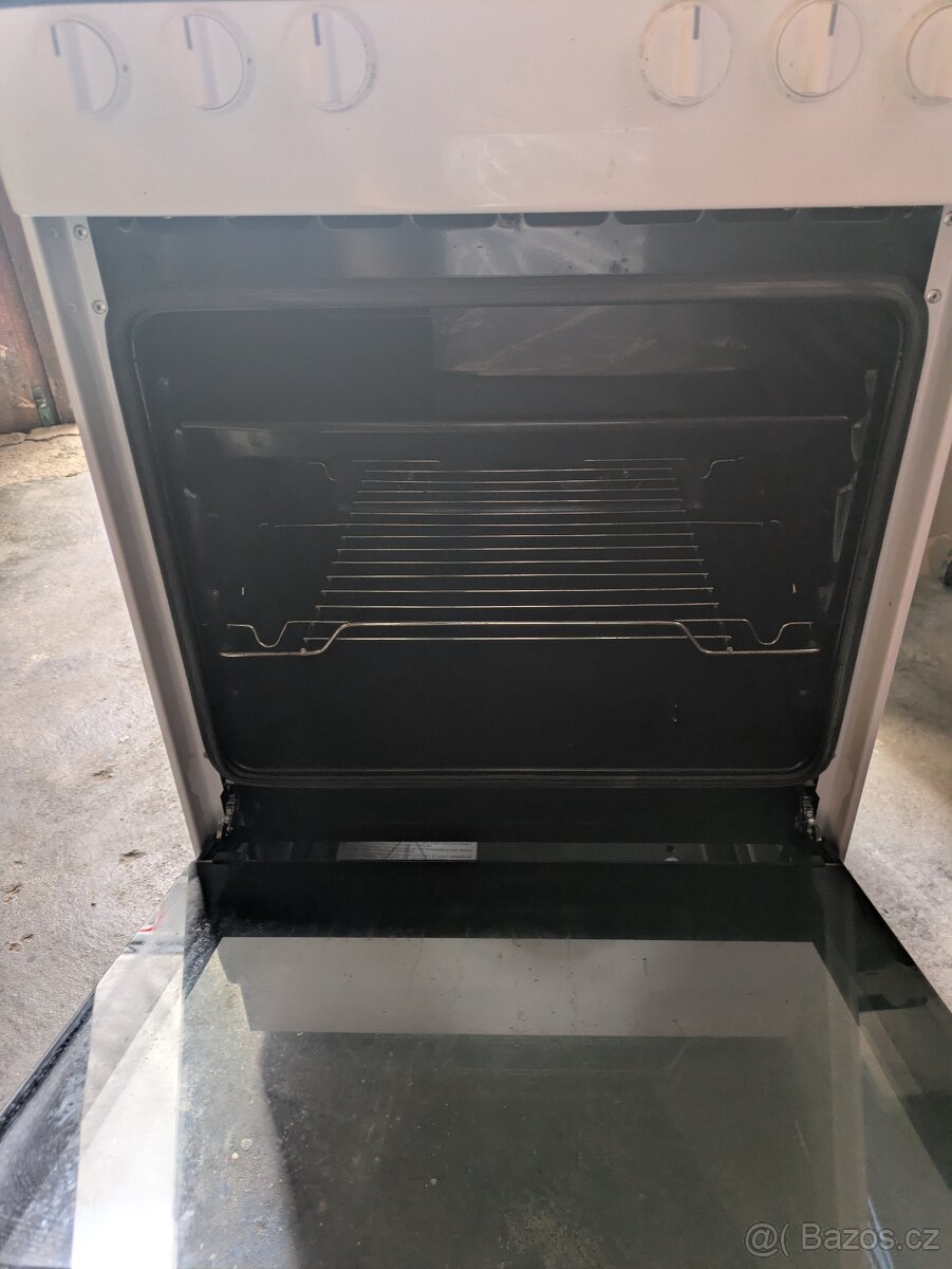 Kombinovaný sporák Amica SP 5111 ZPW - 4