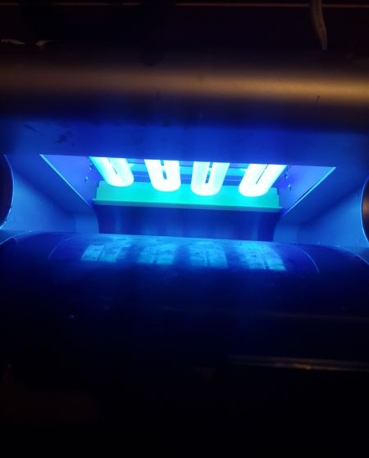 UV lampa na gelové nehty - 4