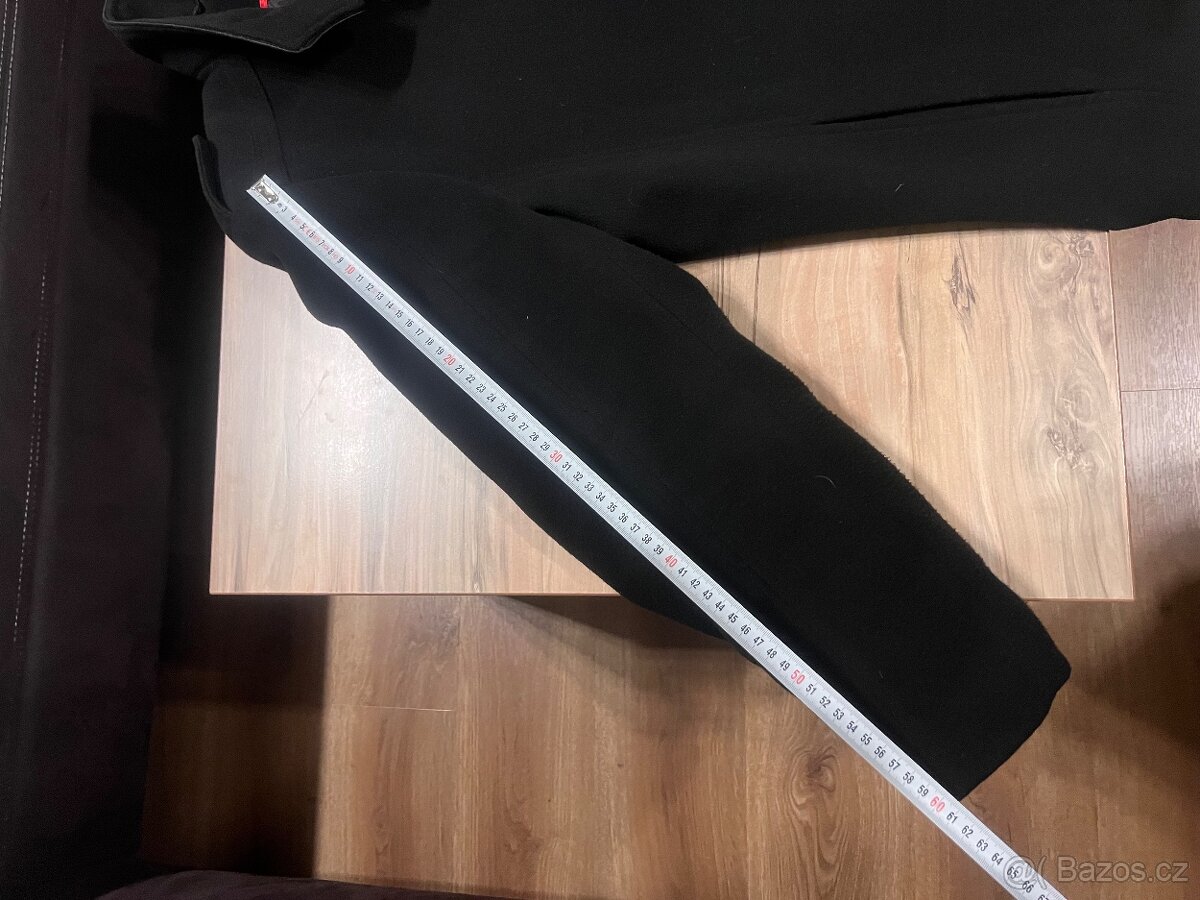 Kabát černé barvy - 4