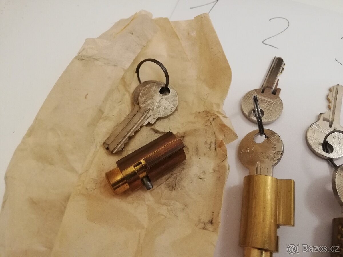 Zámek řízení sedla FAB Jawa ČZ kývačka pionýr 125 175 250 - 4