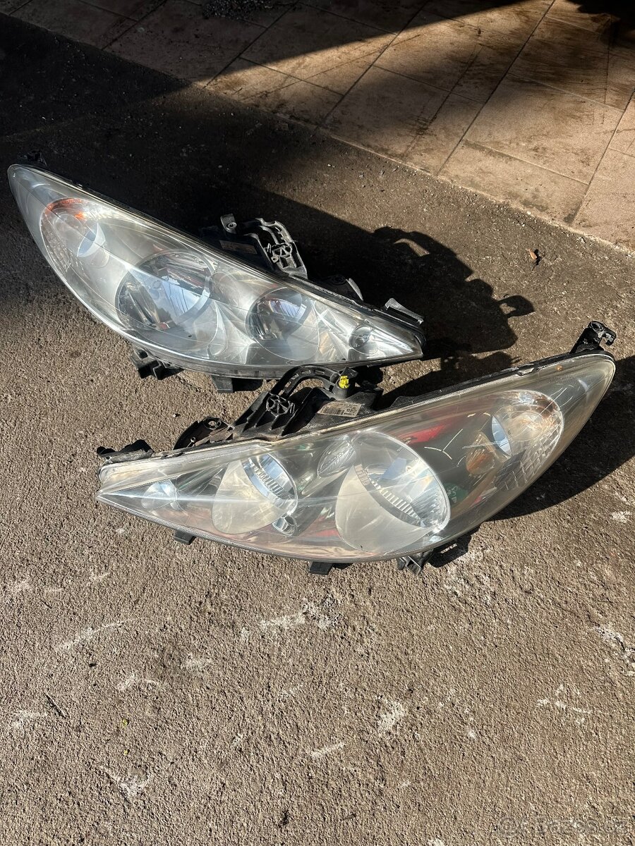 Přední světla Peugeot 207 - 4
