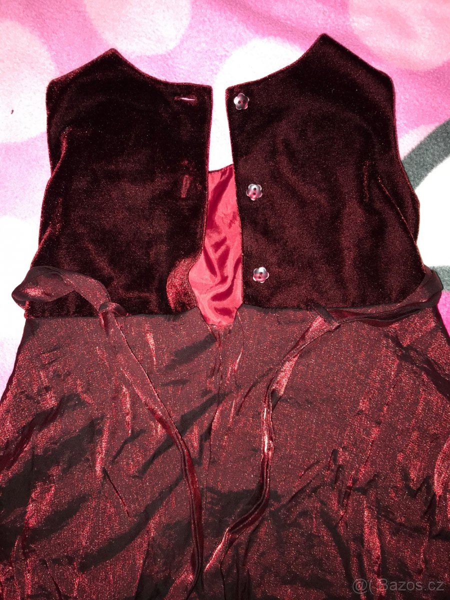 Krásné rudé šaty - 4