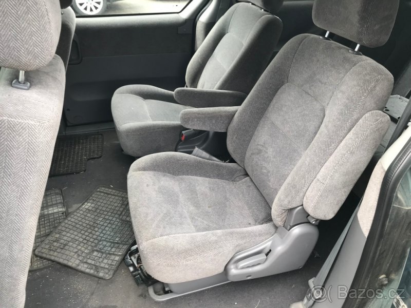 Kia Carnival 2,9CRDI 2002 MAN L4 - díly z auta - 4