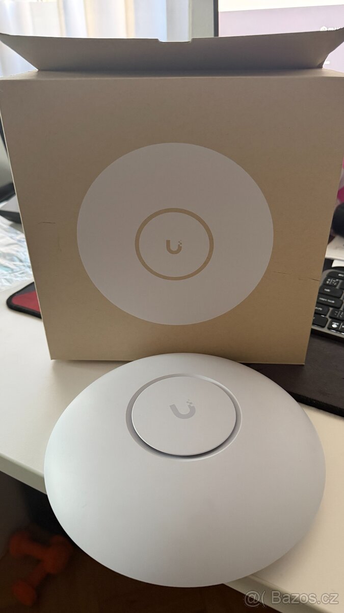 Ubiquiti UniFi U7 Pro Max - 4