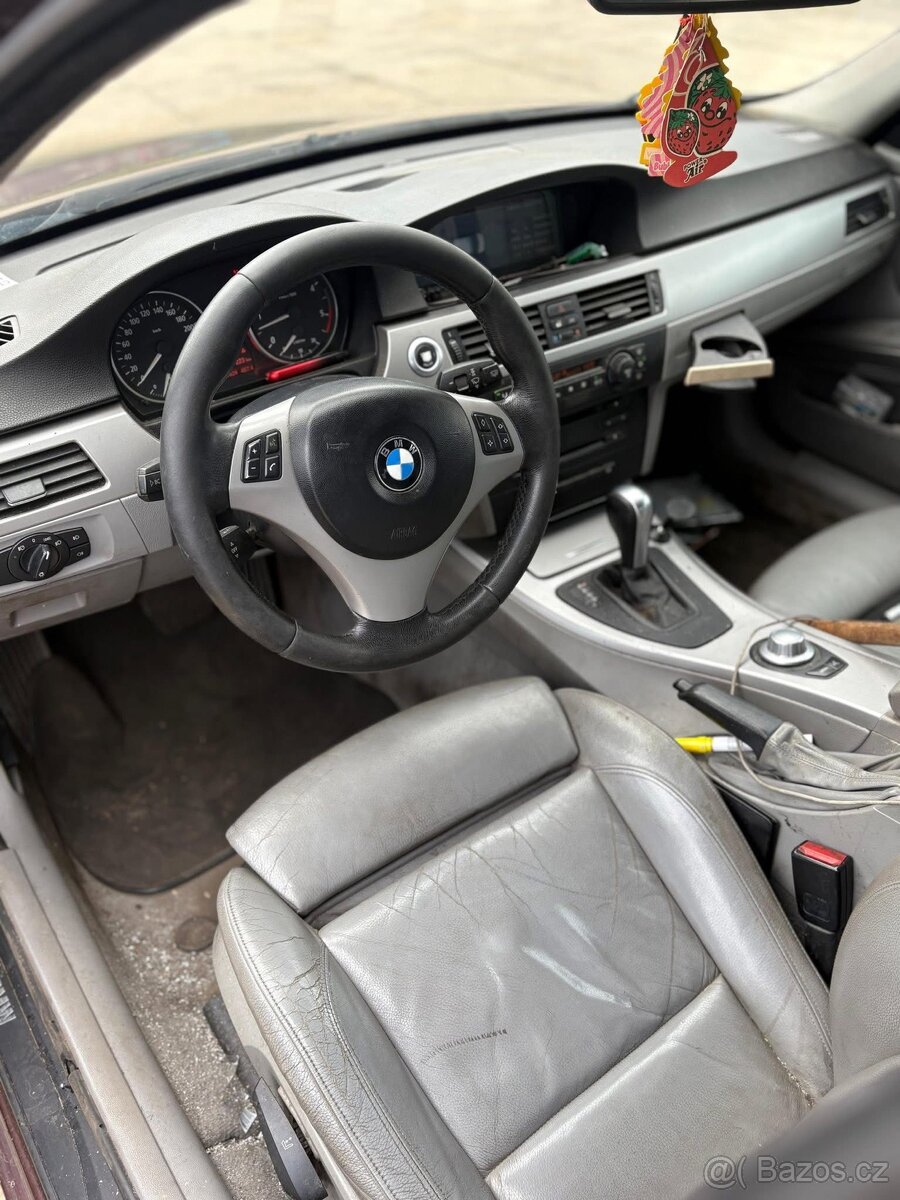 BMW e90 celí vuz po dílech - 4