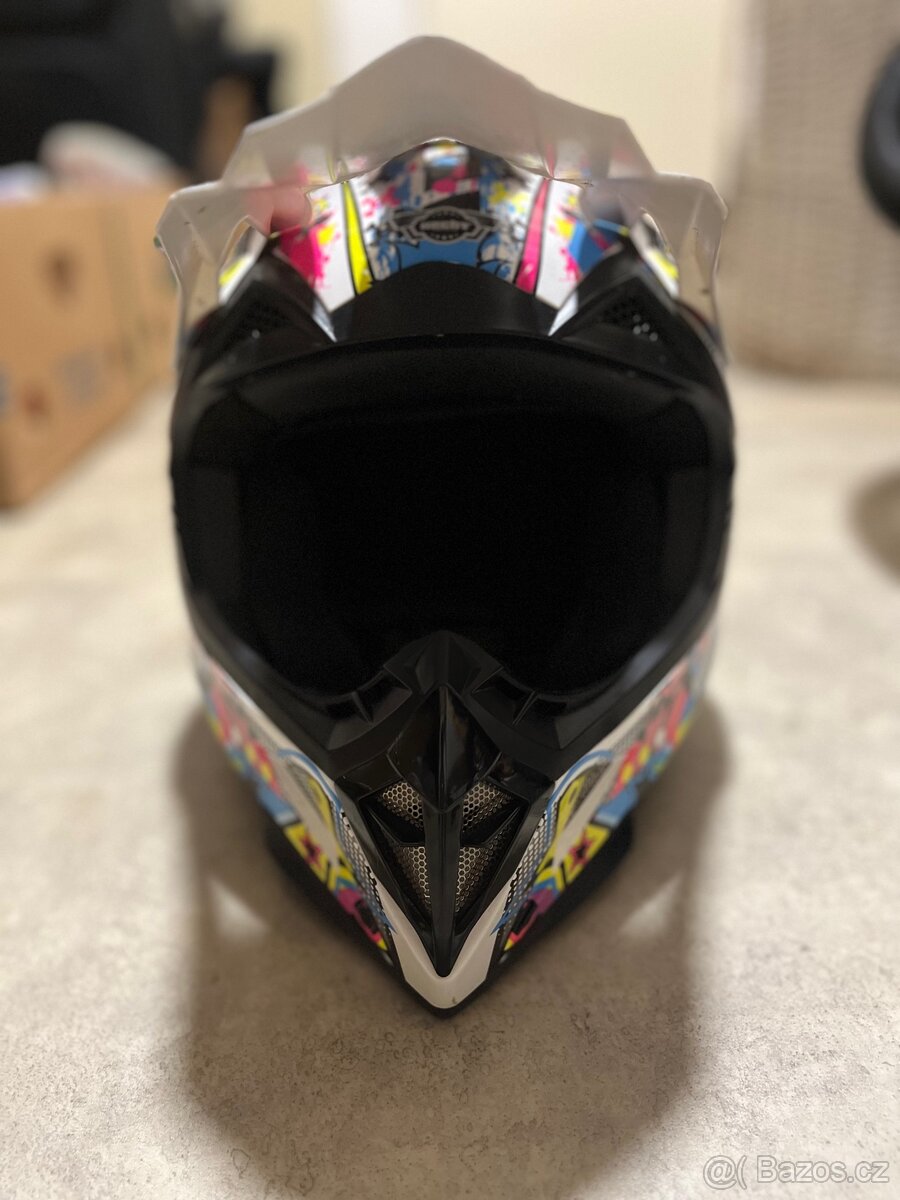 Hecht-Enduro helma
