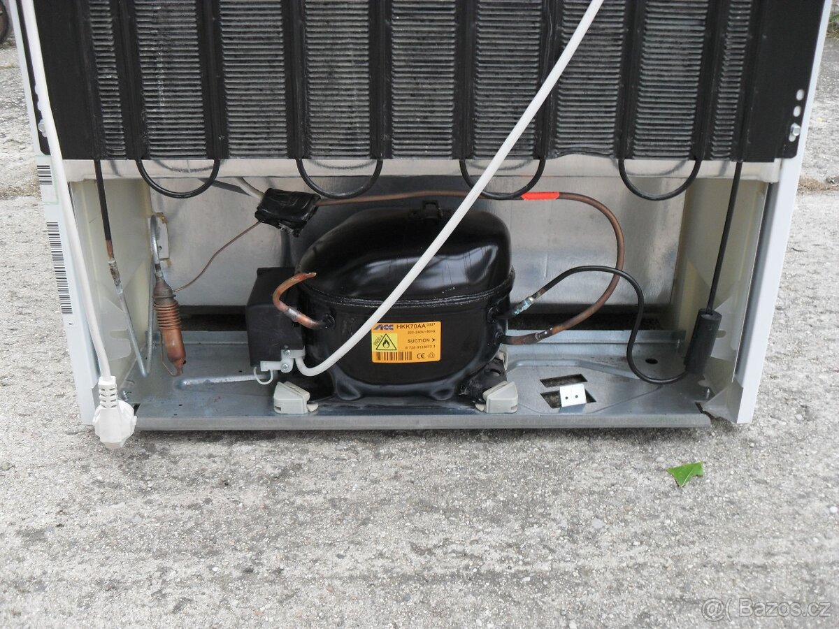 ŠUPLÍKOVÝ MRAZÁK LIEBHERR 106L,TOP ZNAČKA,LCD,A++,4x ŠUPLÍK - 4