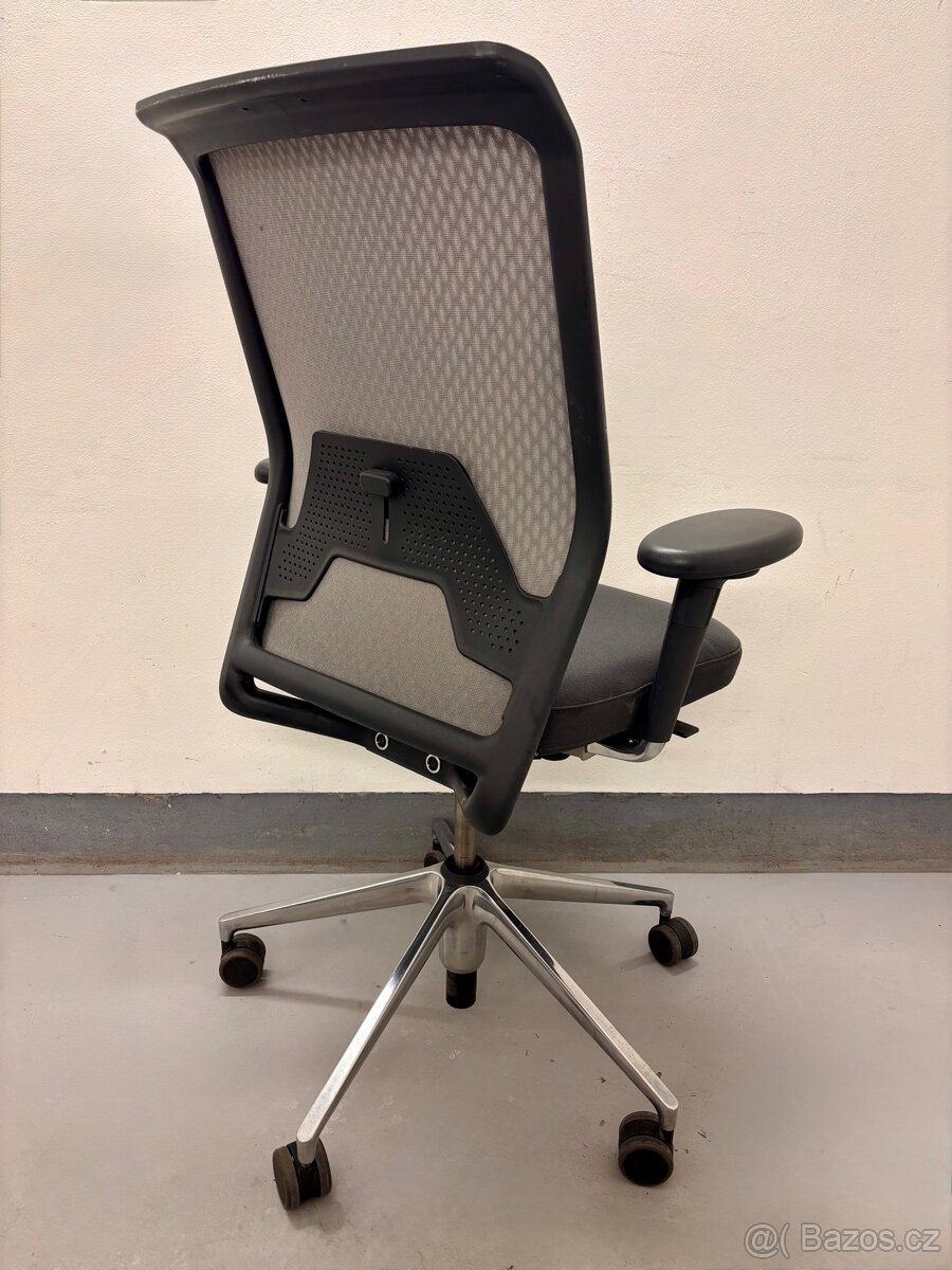 Kancelářská židle Vitra ID Mesh - 4