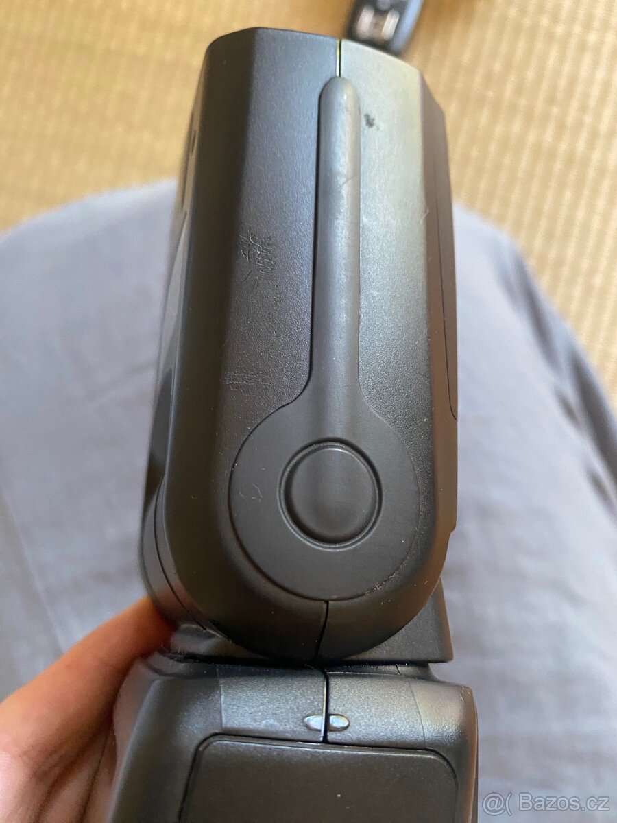 Blesk Yongnuo YN600EX-RT pro Canon + bezdrátovy odpalovač - 4