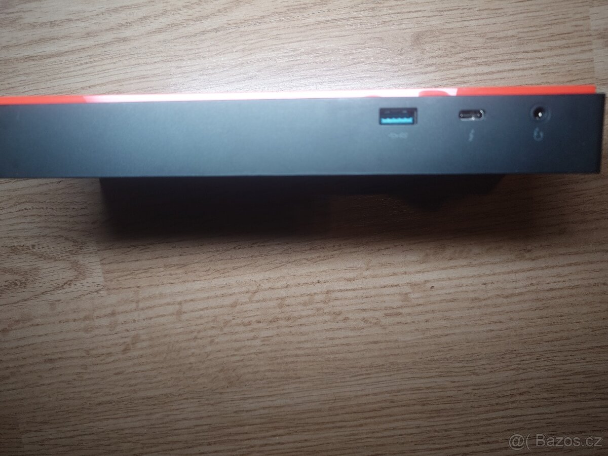 Lenovo ThinkPad Thunderbolt 3 Dock 40AC - 4
