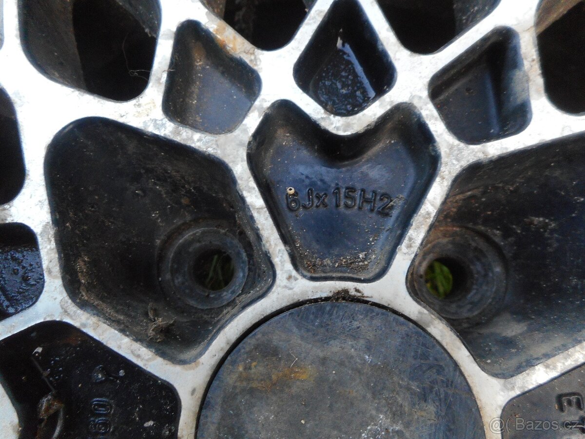 AL kola Exip 15" - 4