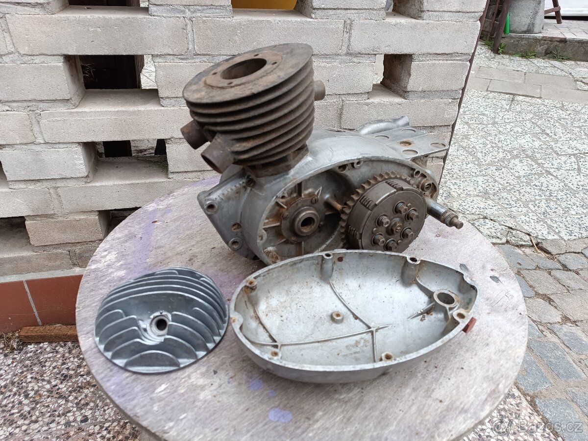 ČZ 125 B/T - 4