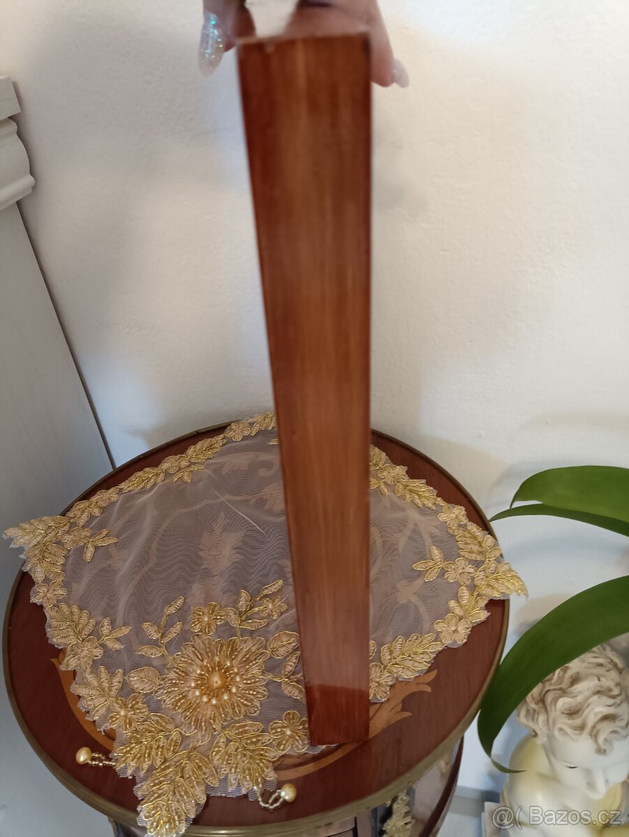 Starožitná dřevěná, lakovaná a zlacená Ikona. - 4