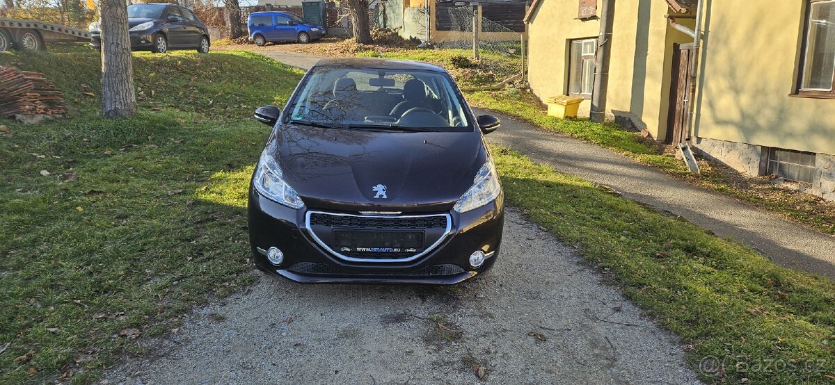 Peugeot 208 1.2 12v 60kw Allure PC KLIMA 6/2013 89900km - 4