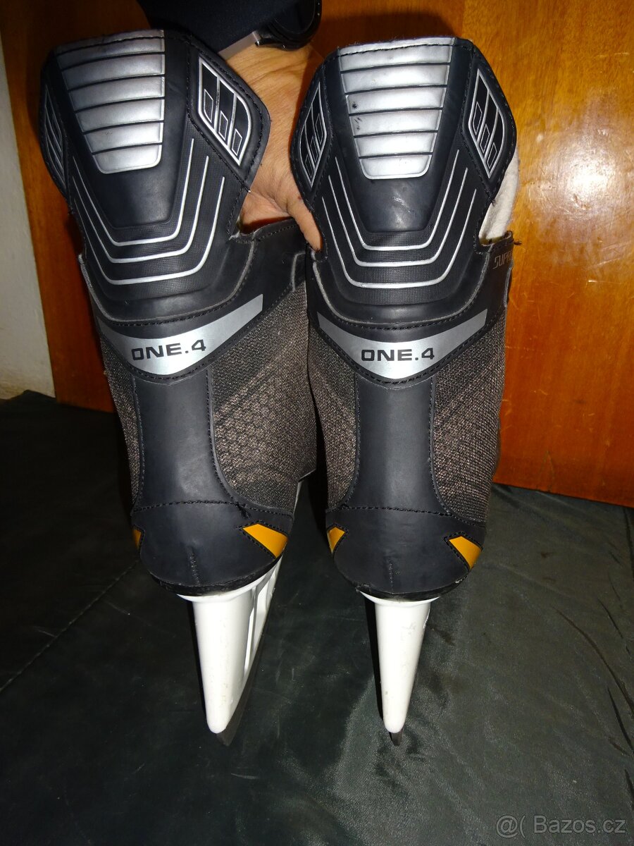 brusle BAUER SUPREME ONE.4 vel.44,5 - 4