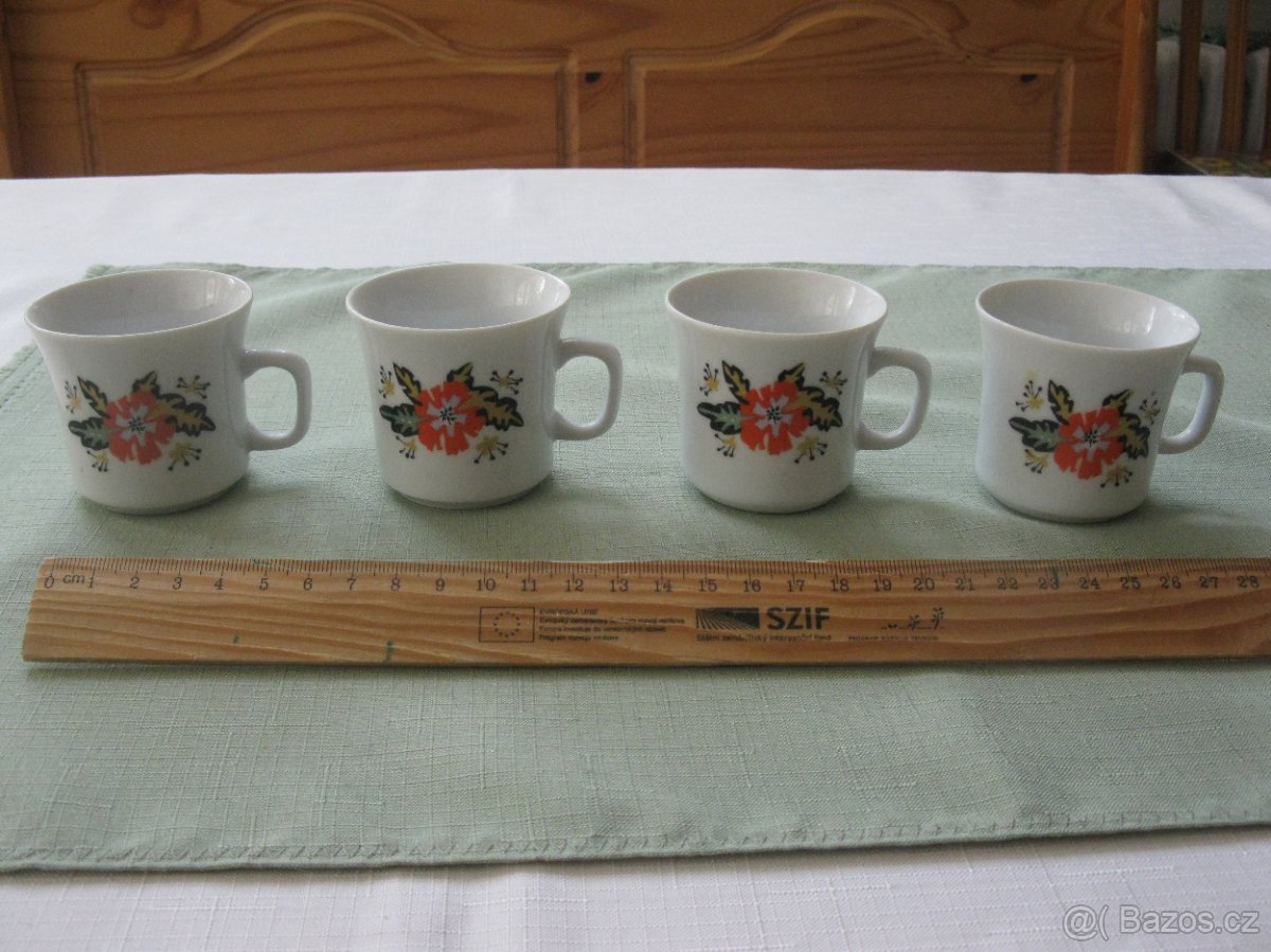 Hrníčky souprava na chalupu,různé hrníčky na dopl.sady,sklo - 4