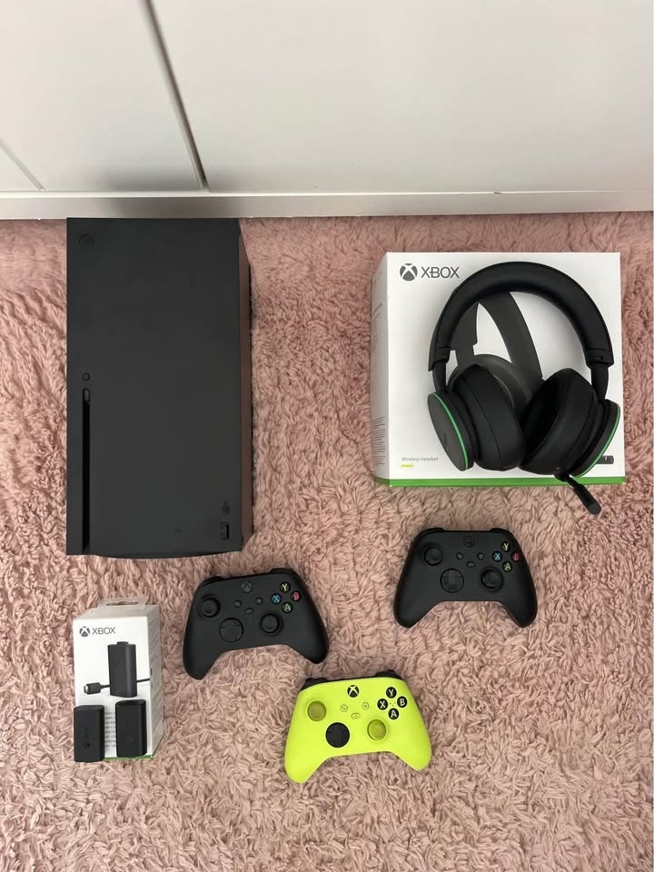 Xbox Series X Black - 4