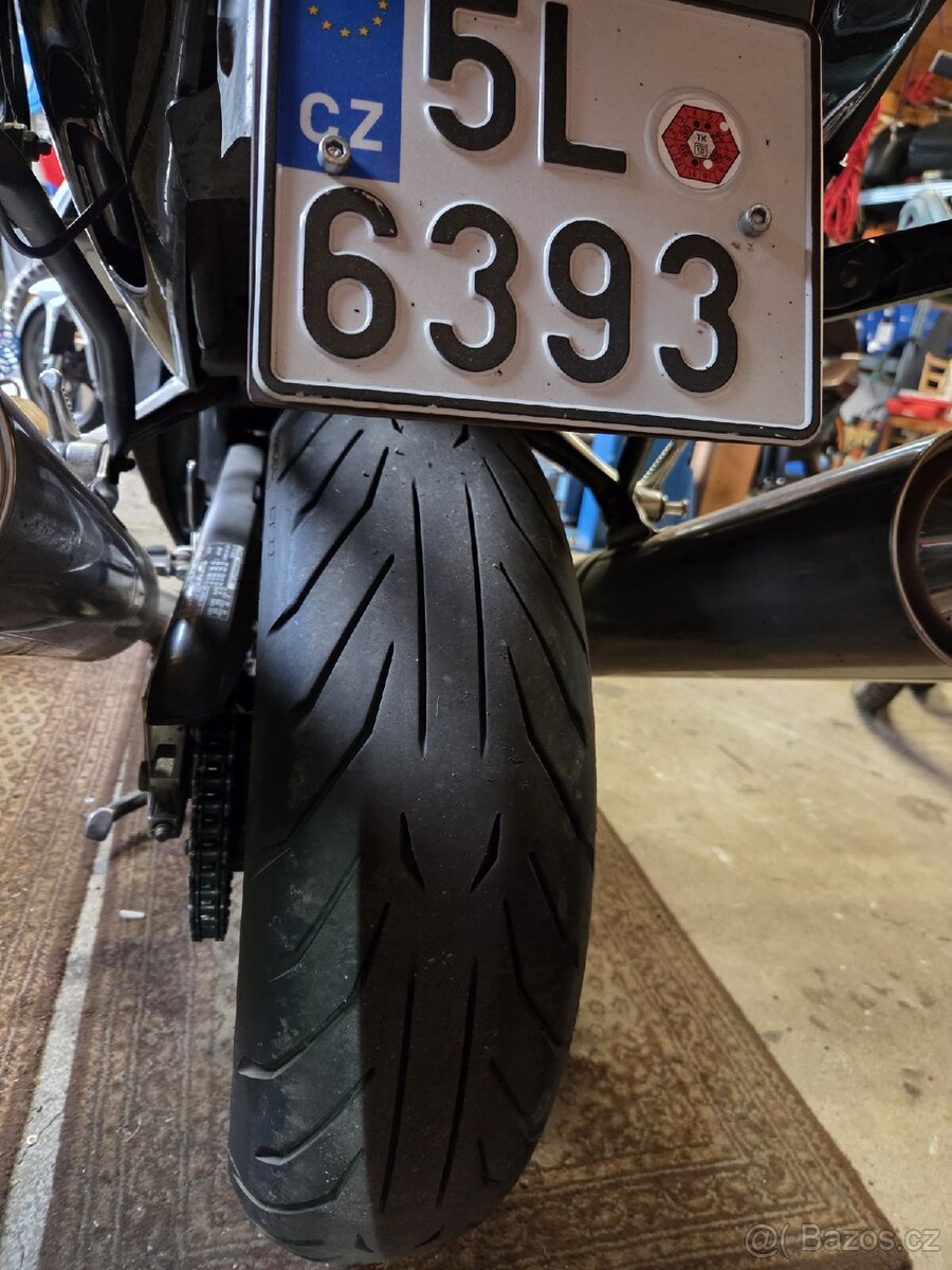 Honda Cbr1100xx blackbird - 4