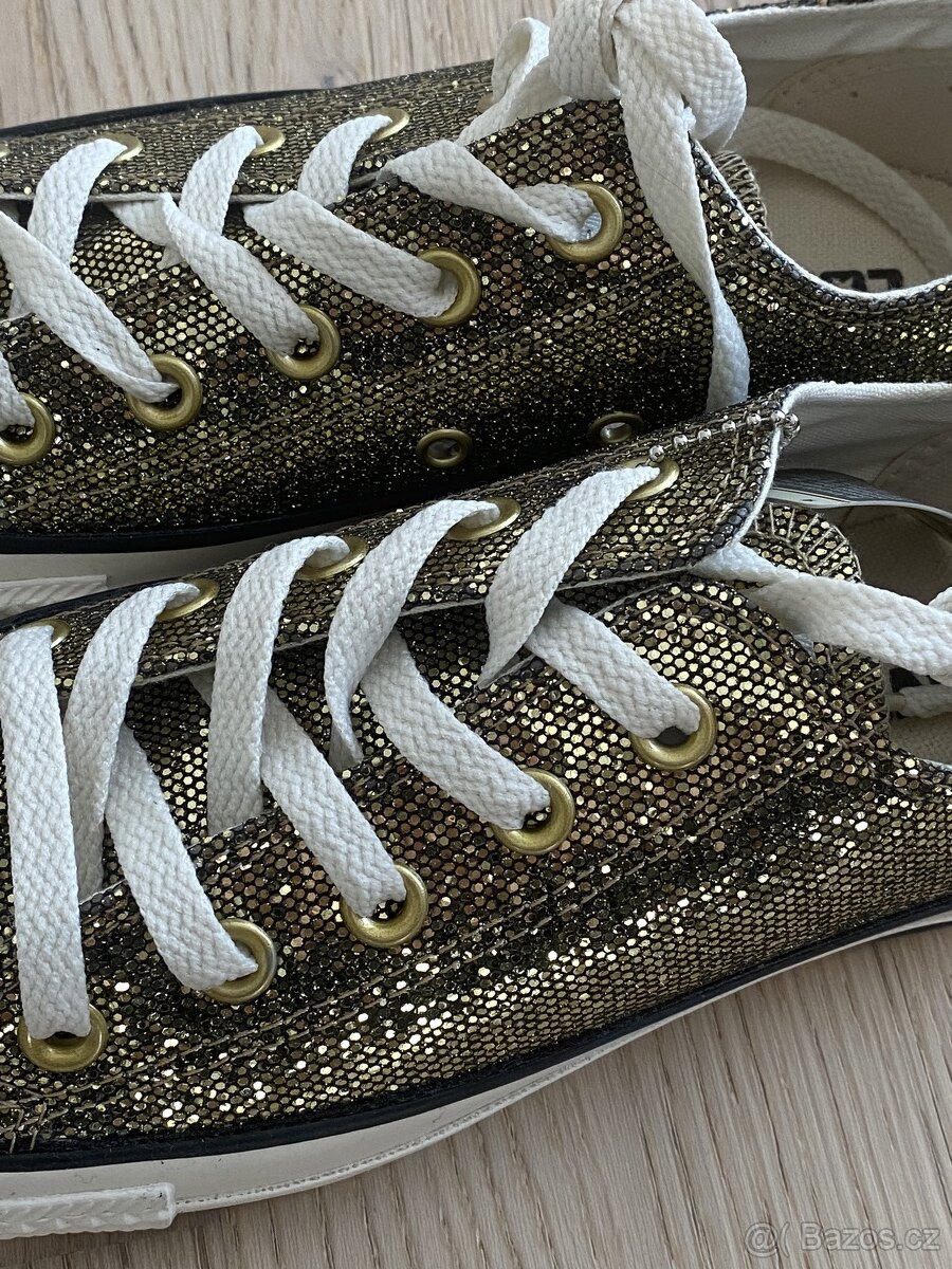 Converse zlaté, vel. 36,5 - 4