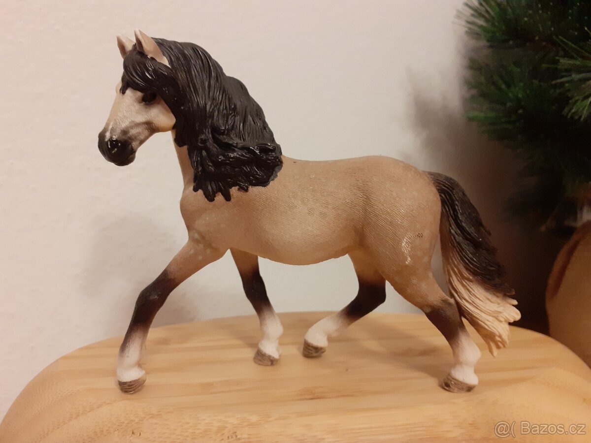 SCHLEICH Koně SBĚRATELSKÉ FIGURKY 12 - 4