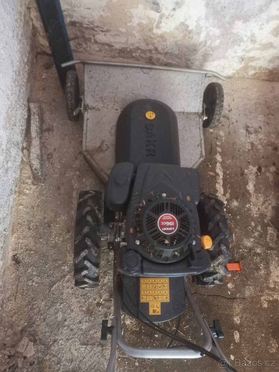 Prodám dakr sekačku na vysokou trávu - 4