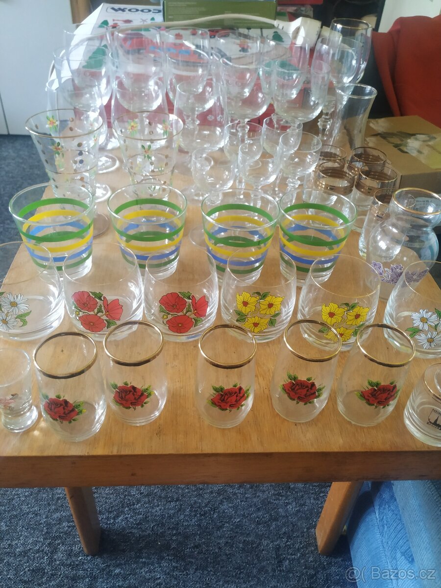 47 ks retro skleniček - 4